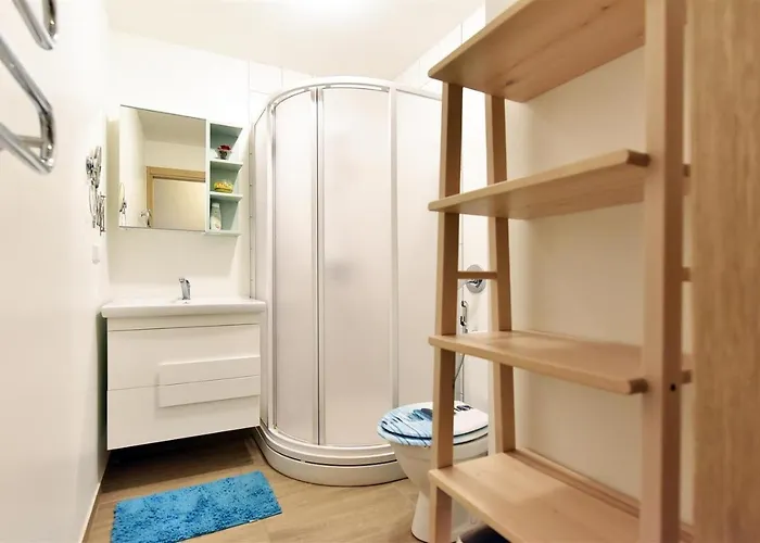 Butas Triju Kambariu Apartment *